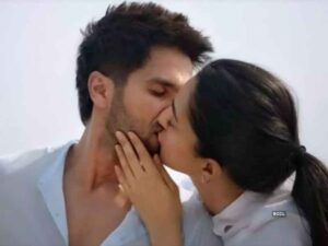 Best Kissing and Dialogues of Shahid Kapoor and Kiara Advani's movie 'Kabir Singh'