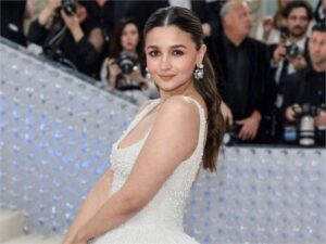 Alia Bhatt reveals she's getting therapy, was being 'too hard' on herself: Alia is very health conscious 